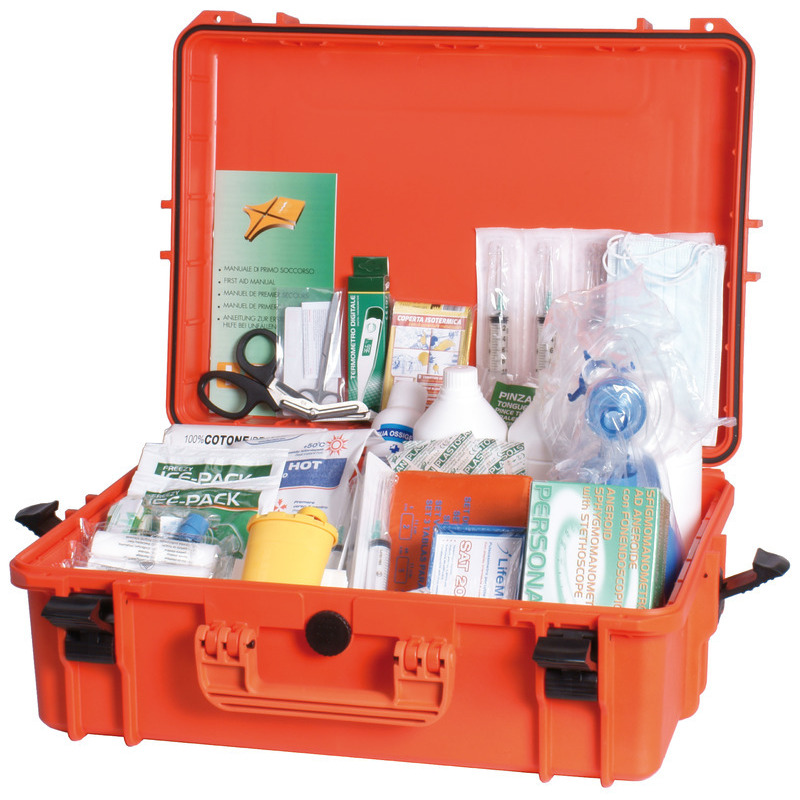 FIRST AID KIT, TABLE A, IN IPX7 WATERTIGHT CASE. MADE IN COMPLIANCE WITH MINISTERIAL DECREE 10/03/2022 IN FORCE AS OF 10/05/2022.